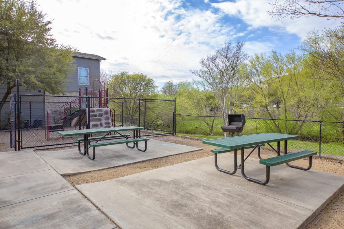 Apartments for Rent in Universal City, TX Arya Grove Photos